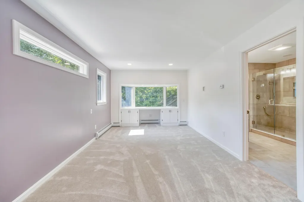 8 Cromwell Drive Orono ME 04473