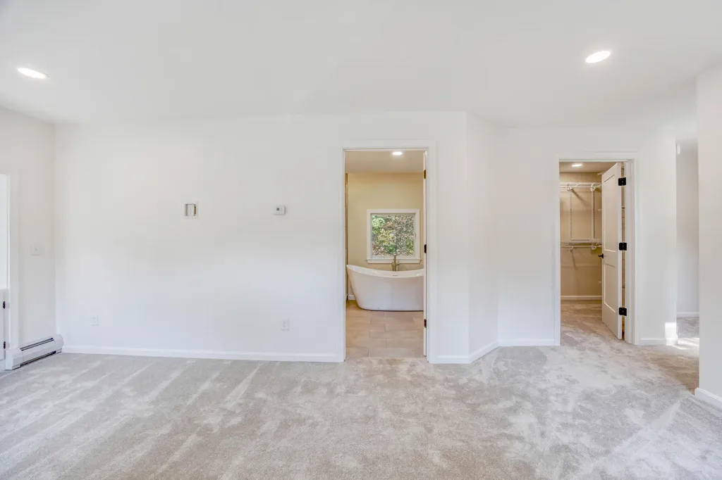 8 Cromwell Drive Orono ME 04473