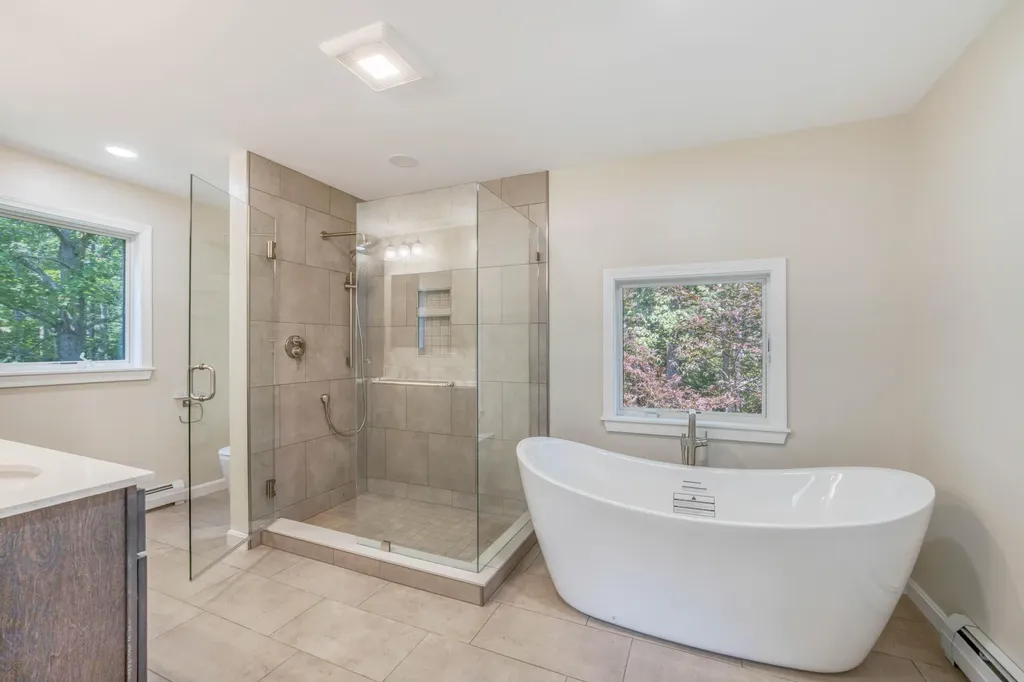 8 Cromwell Drive Orono ME 04473