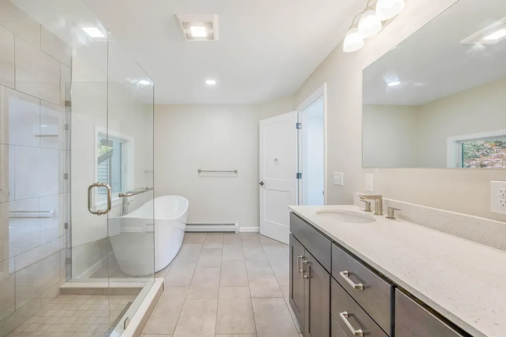 8 Cromwell Drive Orono ME 04473