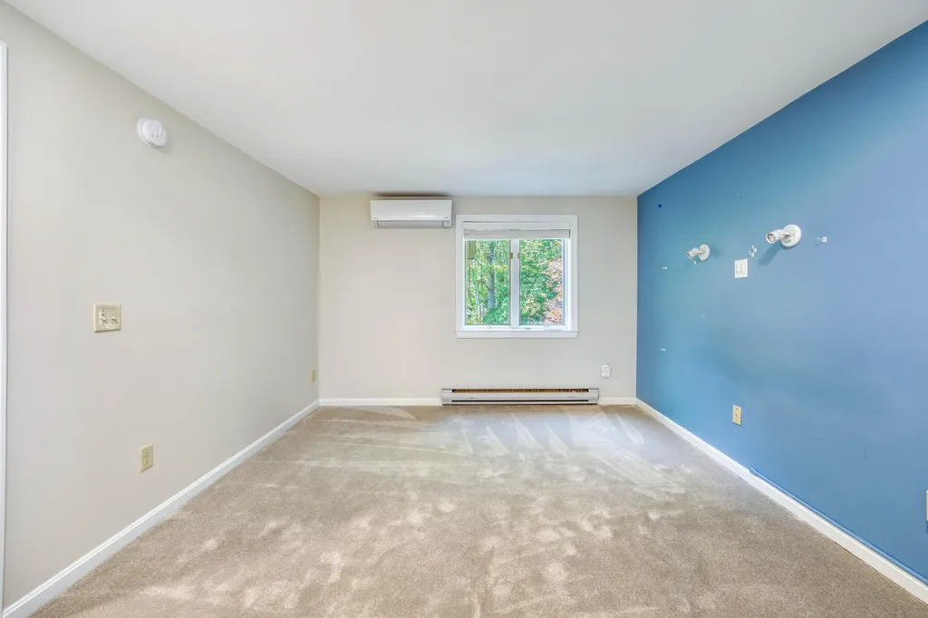 8 Cromwell Drive Orono ME 04473