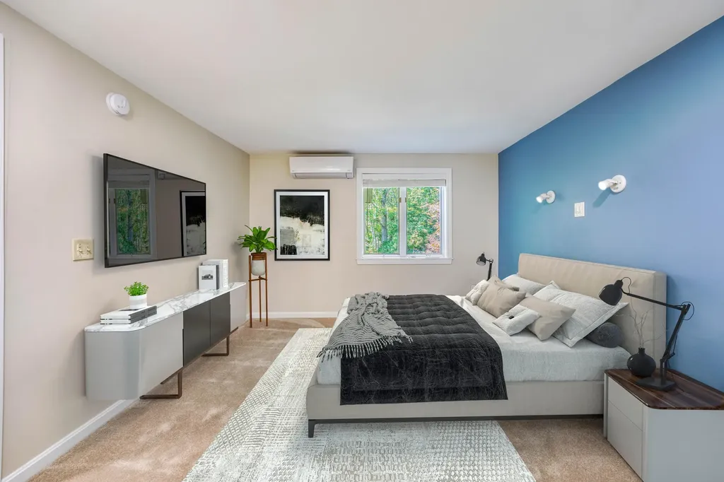 8 Cromwell Drive Orono ME 04473