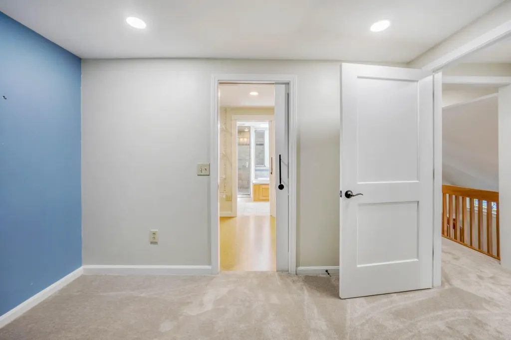 8 Cromwell Drive Orono ME 04473