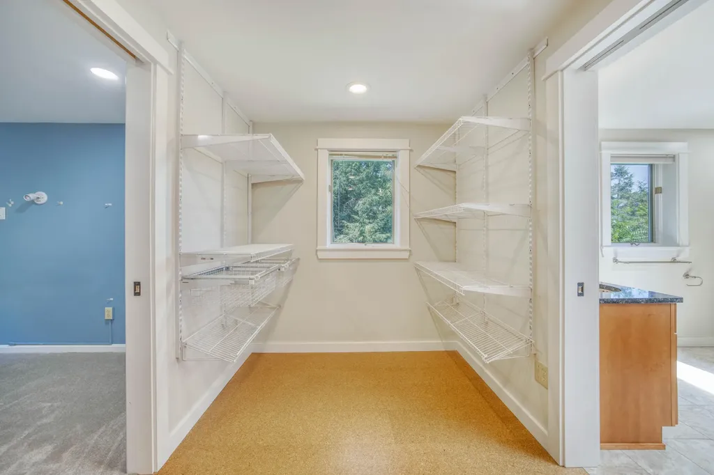 8 Cromwell Drive Orono ME 04473