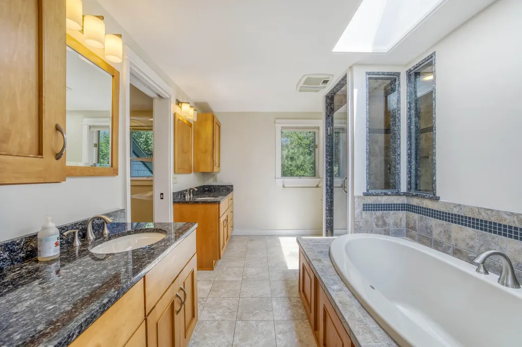 8 Cromwell Drive Orono ME 04473