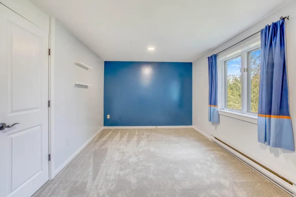 8 Cromwell Drive Orono ME 04473