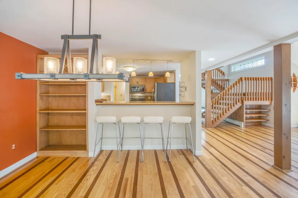 8 Cromwell Drive Orono ME 04473