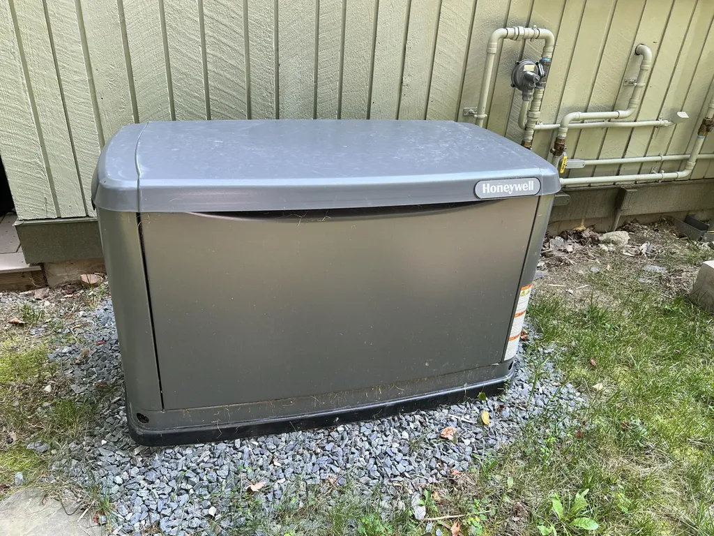 8 Cromwell Drive Orono ME 04473