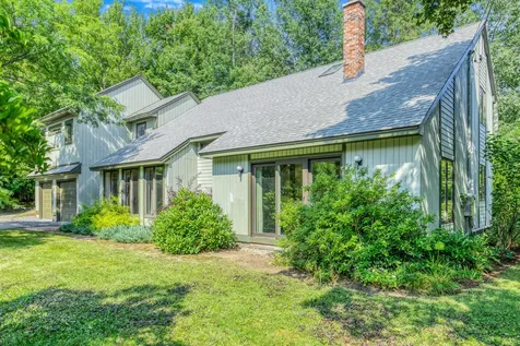 8 Cromwell Drive Orono ME 04473