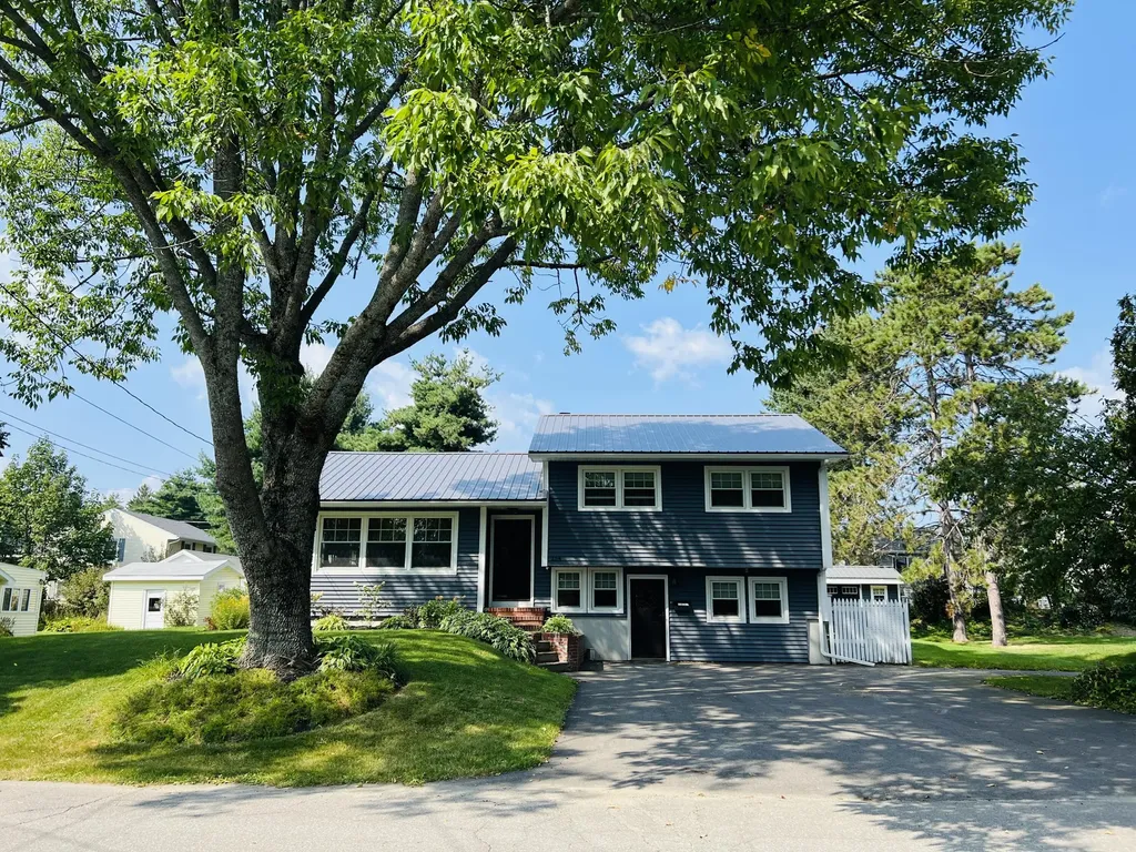 154 Clark Avenue Bangor ME 04401