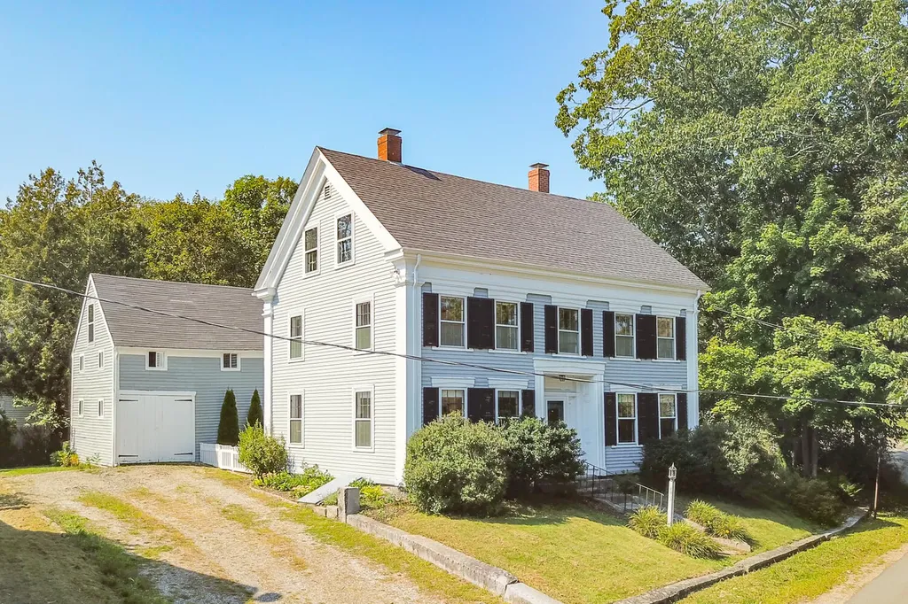 5 Medomak Terrace Waldoboro ME 04572