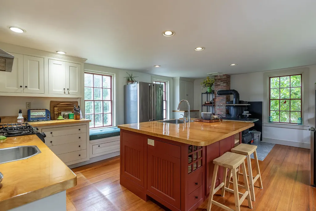 215 Whitney Road Appleton ME 04862