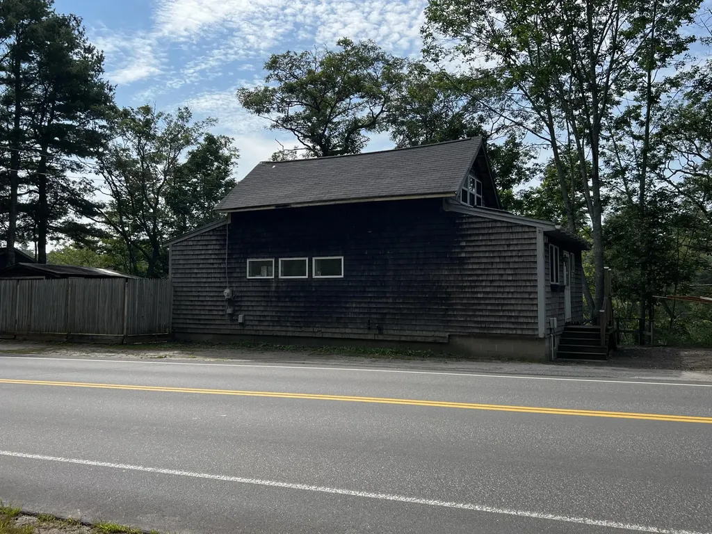 618 Gurnet Road Brunswick ME 04011