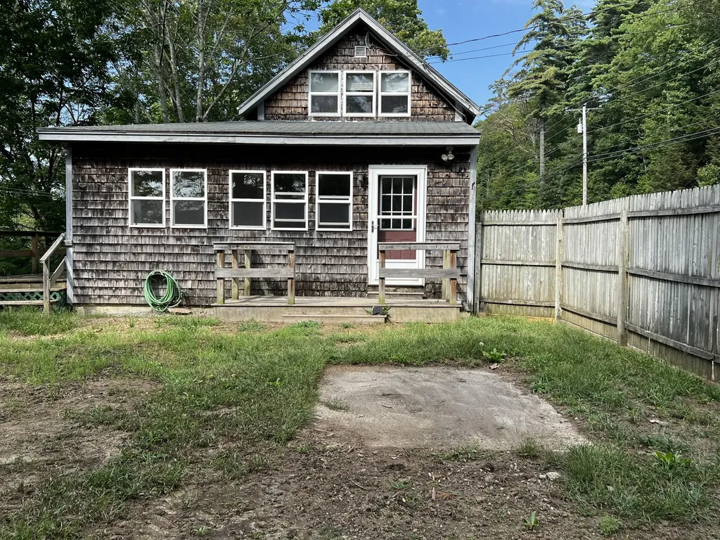 618 Gurnet Road Brunswick ME 04011