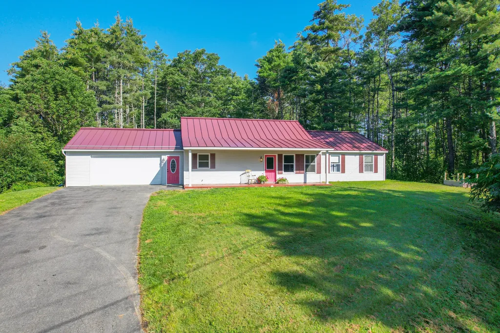 14 Caron Drive Farmingdale ME 04344