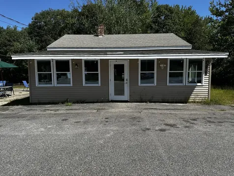 433 Lewiston Road Topsham ME 04086