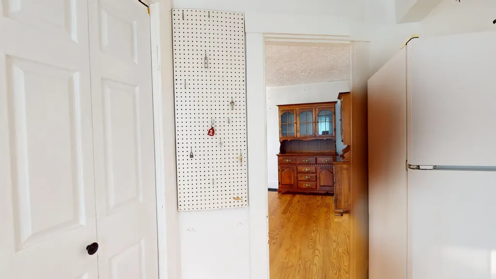 829 Lewiston Road West Gardiner ME 04345