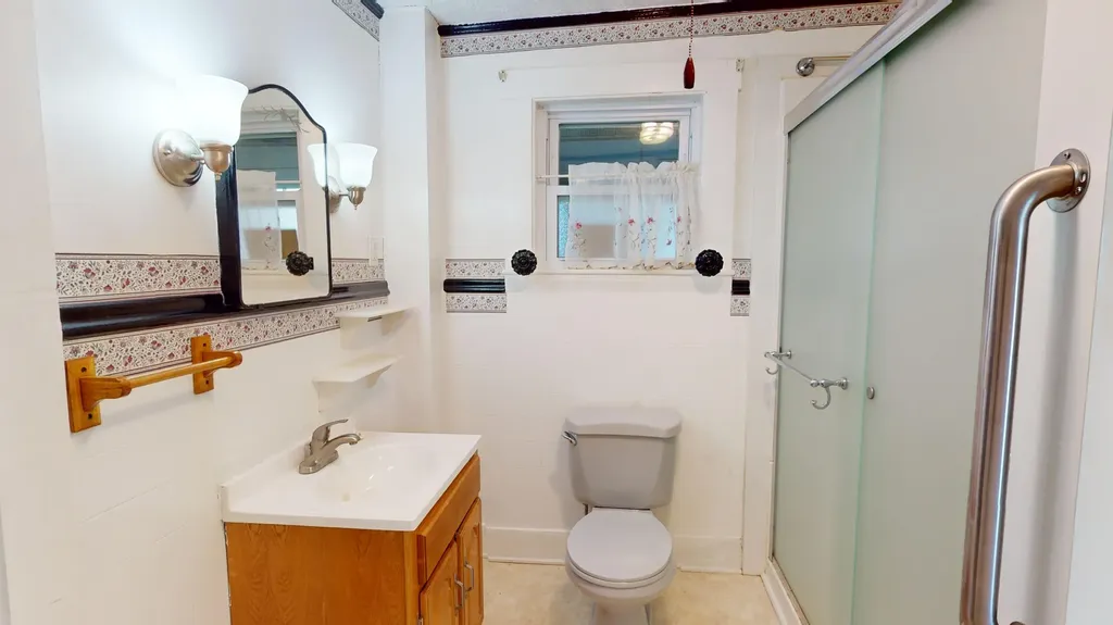 829 Lewiston Road West Gardiner ME 04345