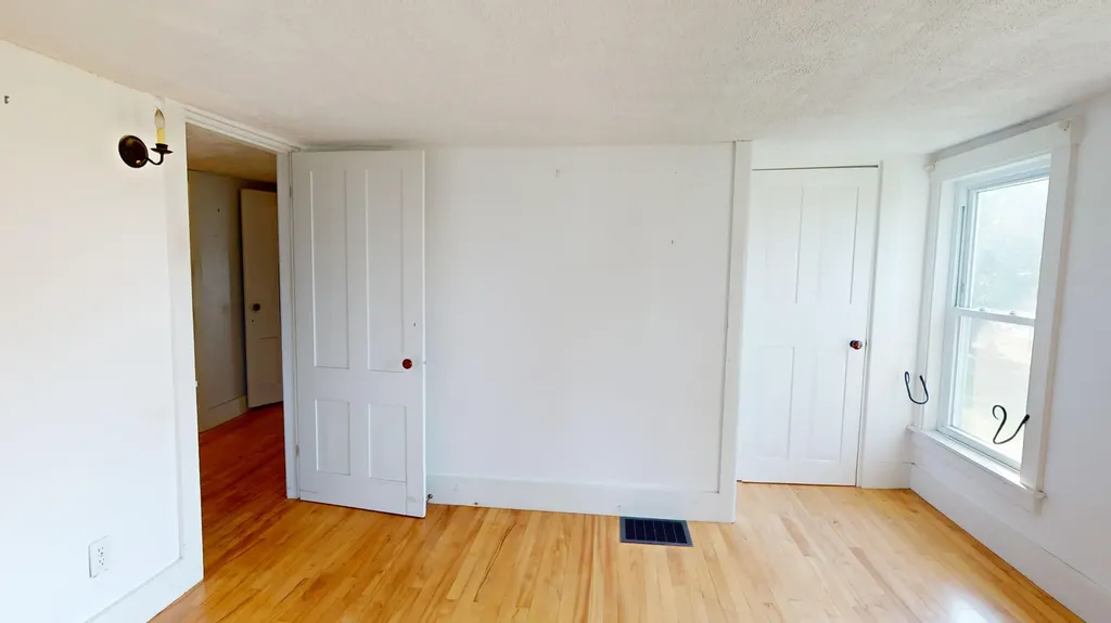 829 Lewiston Road West Gardiner ME 04345