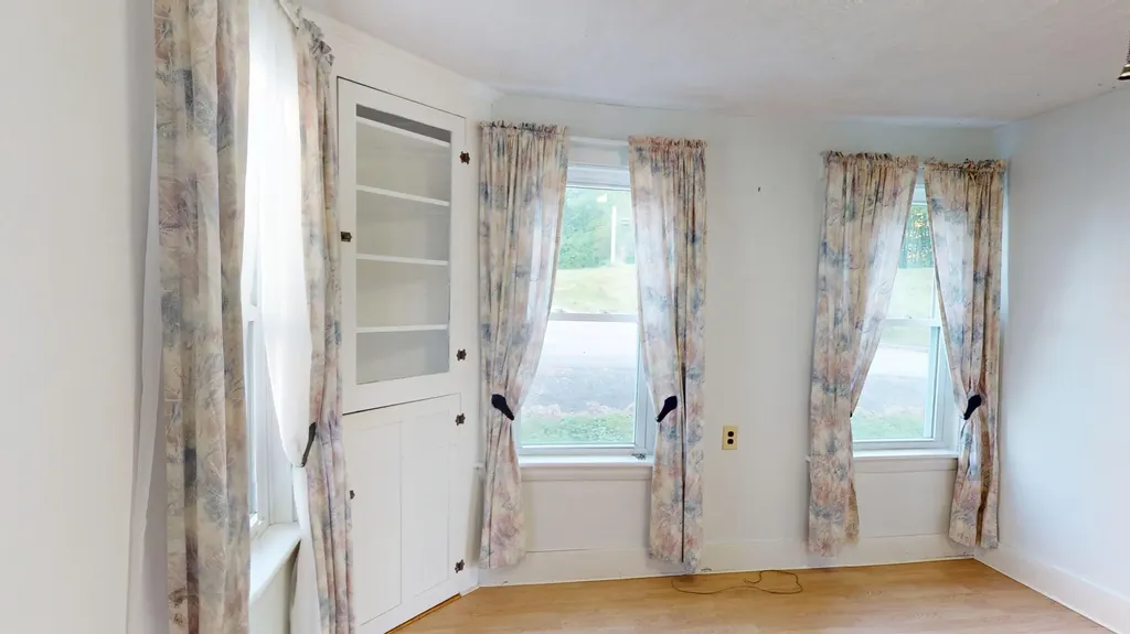 829 Lewiston Road West Gardiner ME 04345
