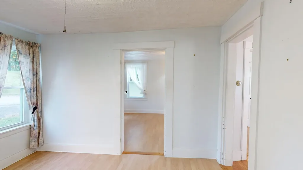 829 Lewiston Road West Gardiner ME 04345