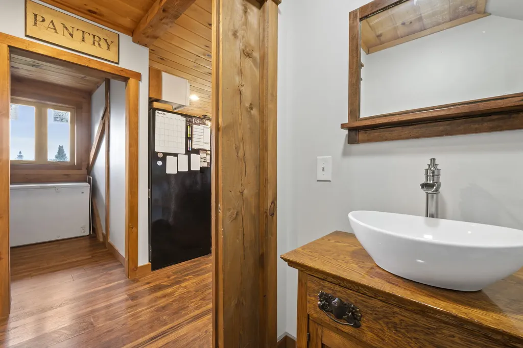 602 Woodman Hill Road Minot ME 04258