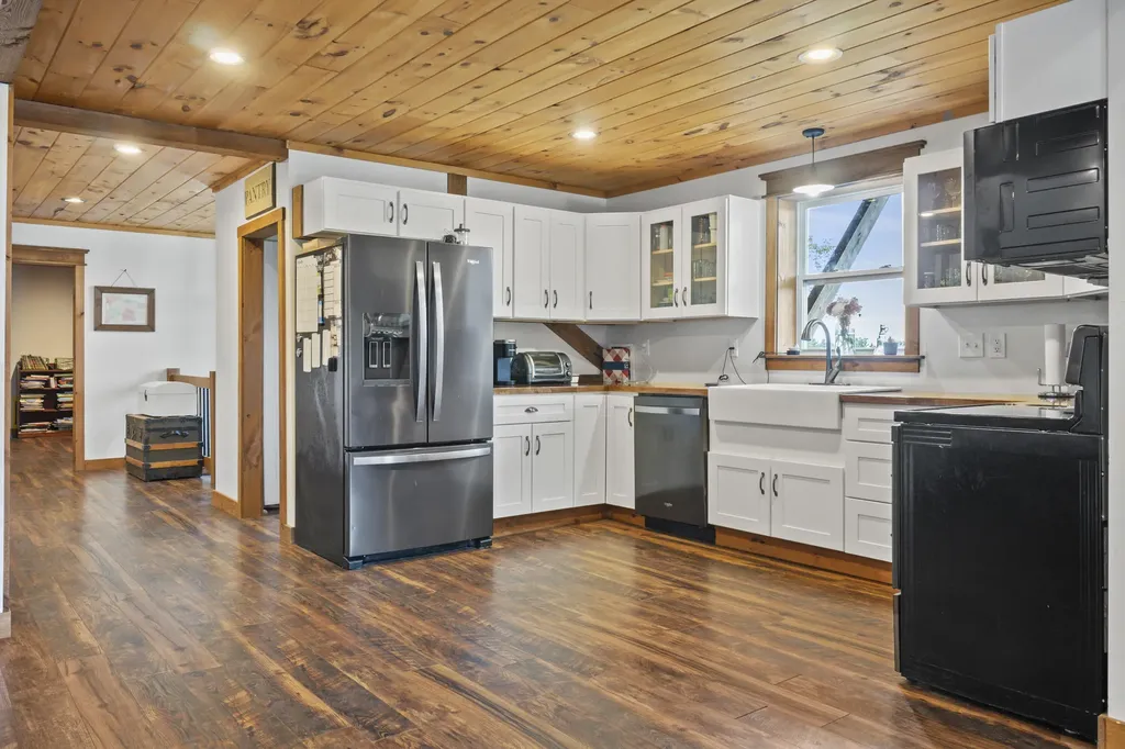 602 Woodman Hill Road Minot ME 04258