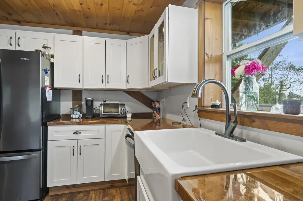 602 Woodman Hill Road Minot ME 04258