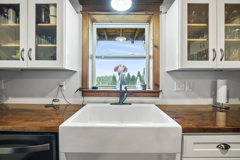 602 Woodman Hill Road Minot ME 04258