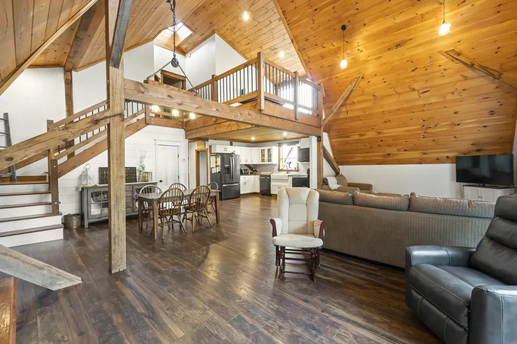 602 Woodman Hill Road Minot ME 04258