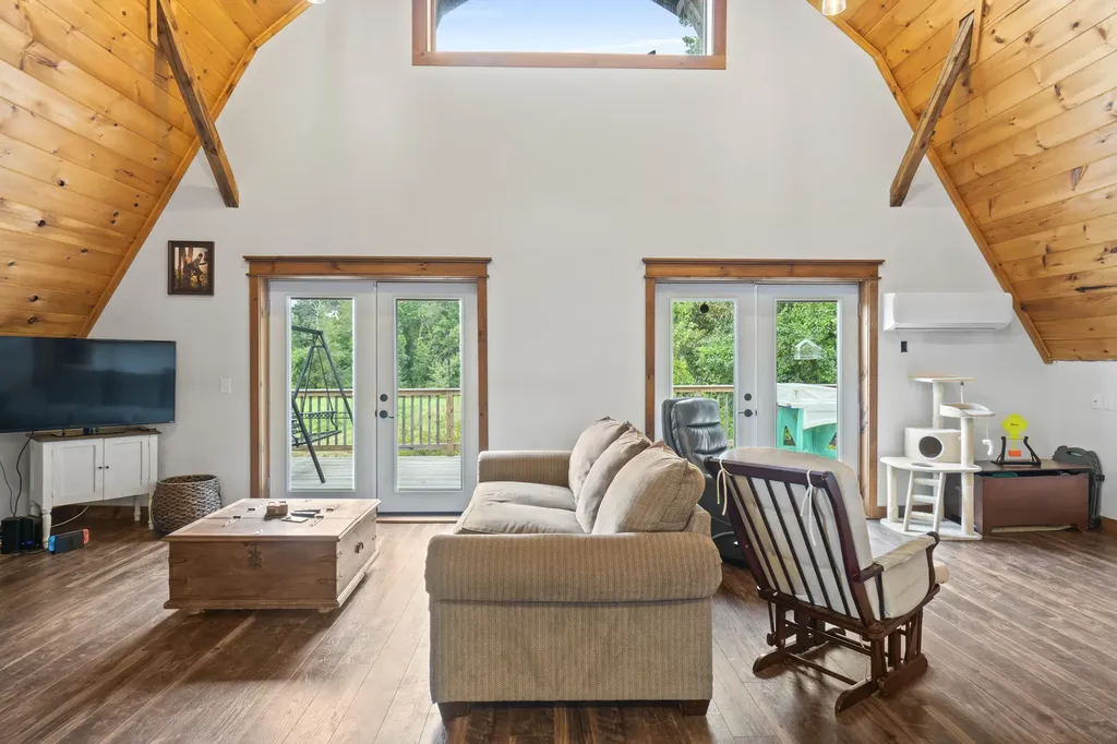 602 Woodman Hill Road Minot ME 04258