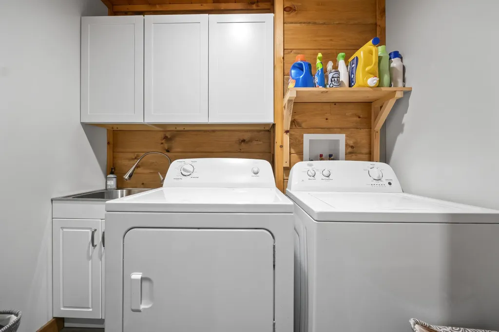 602 Woodman Hill Road Minot ME 04258