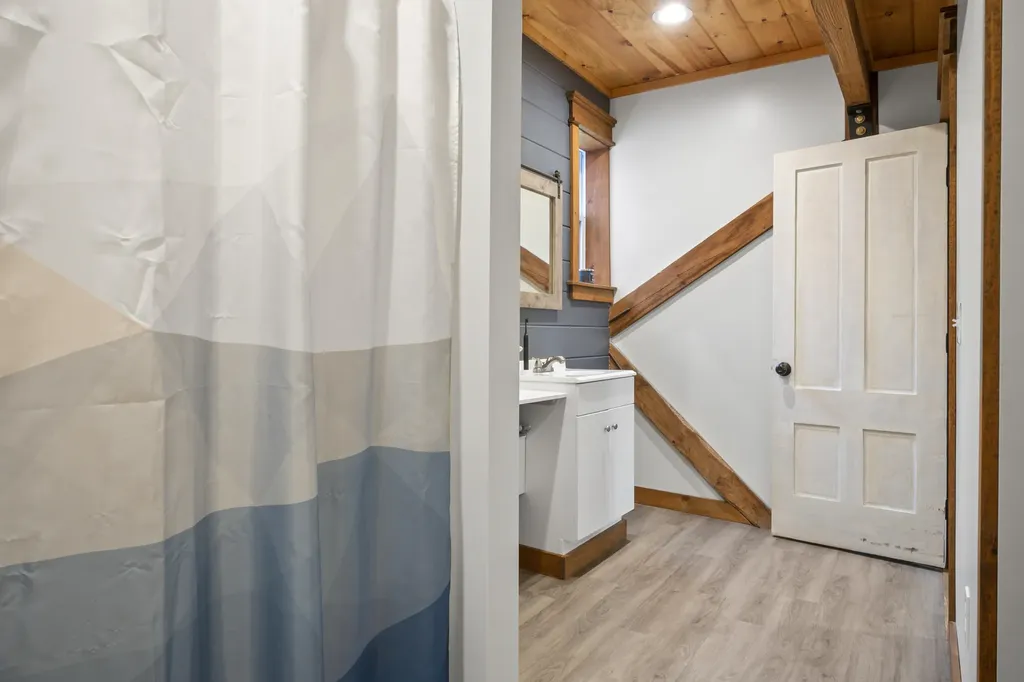 602 Woodman Hill Road Minot ME 04258