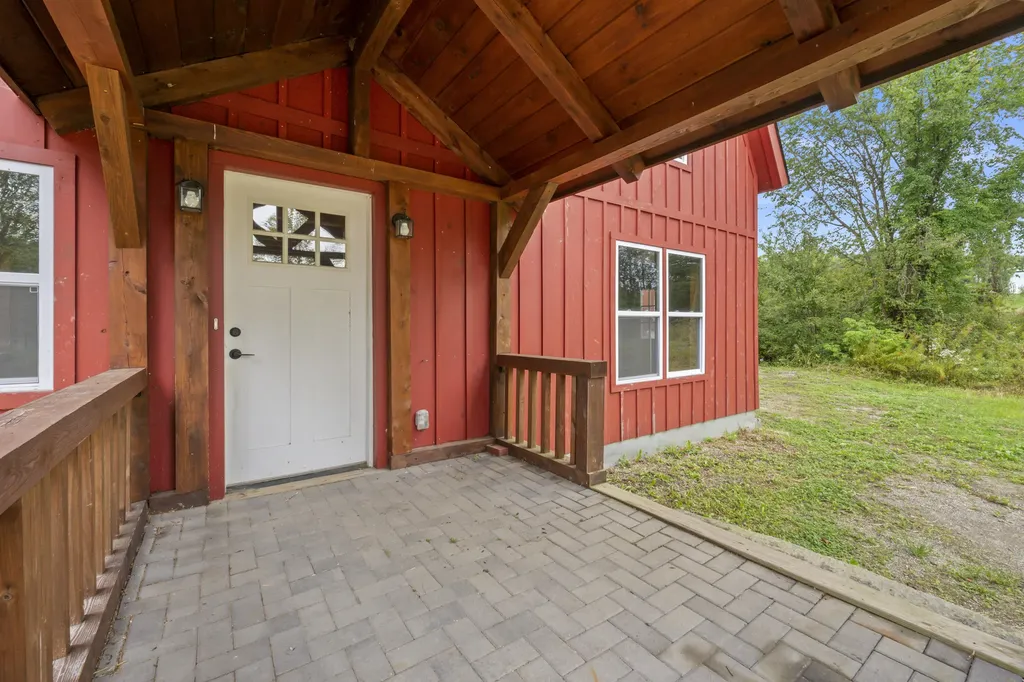 602 Woodman Hill Road Minot ME 04258