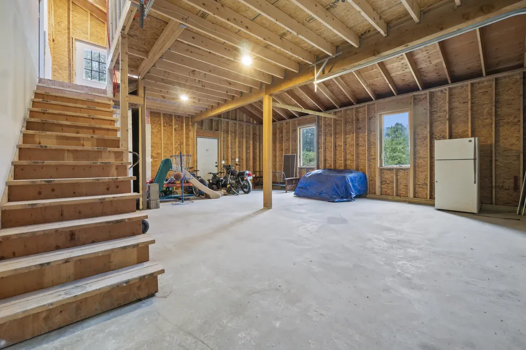 602 Woodman Hill Road Minot ME 04258