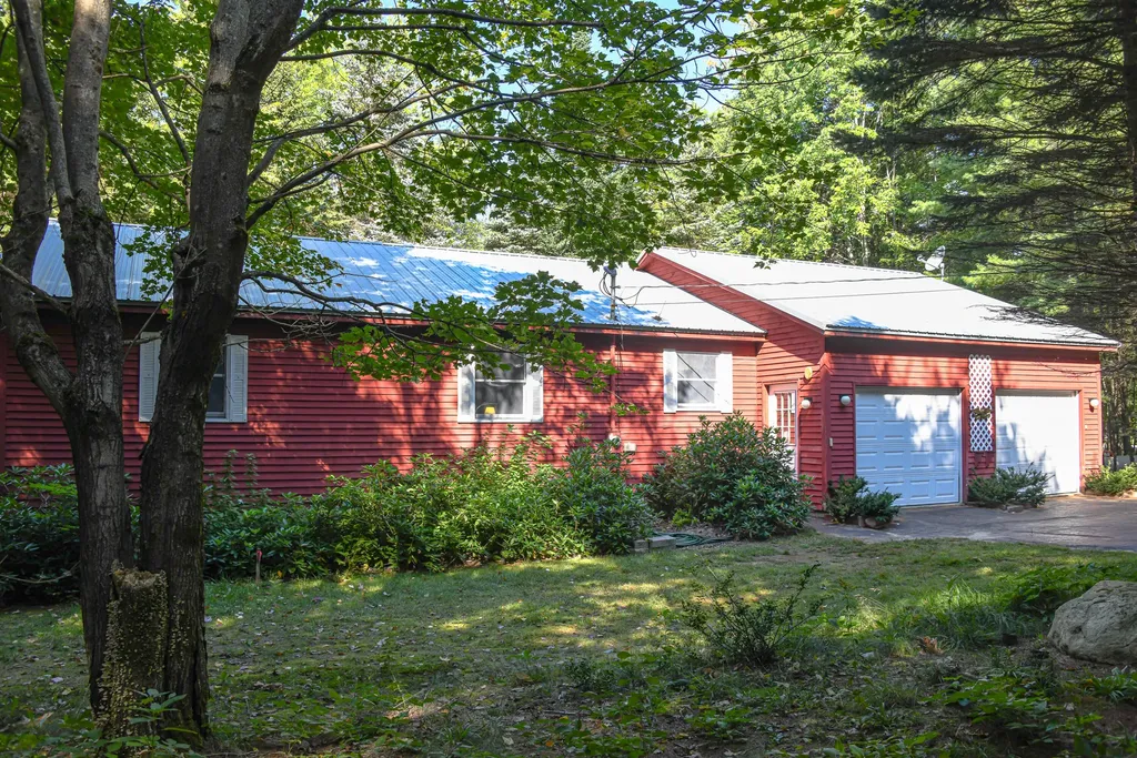 43 Berry Road Sweden ME 04040