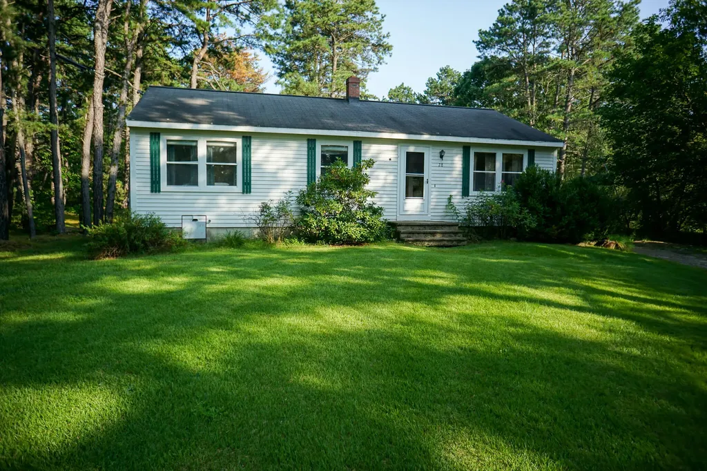 28 Sedgewood Drive Kennebunk ME 04043