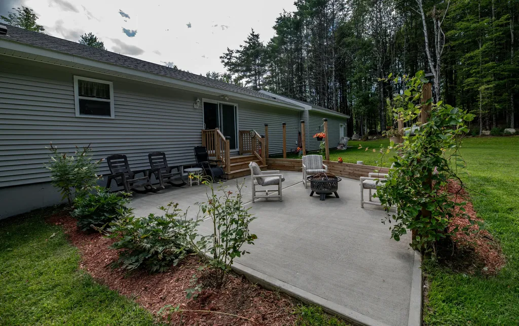 12 Gleason Farm Road Oakland ME 04963
