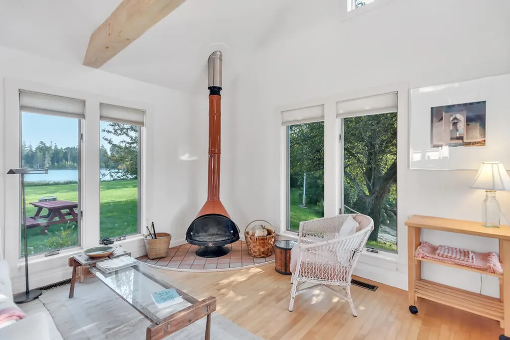 43 Bayberry Point Lane Brooklin ME 04616