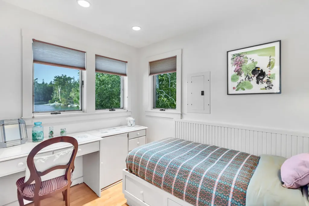 43 Bayberry Point Lane Brooklin ME 04616