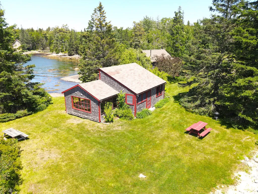 43 Bayberry Point Lane Brooklin ME 04616