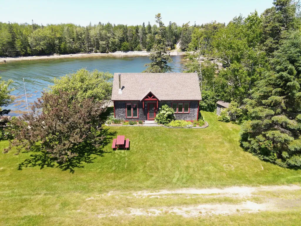 43 Bayberry Point Lane Brooklin ME 04616