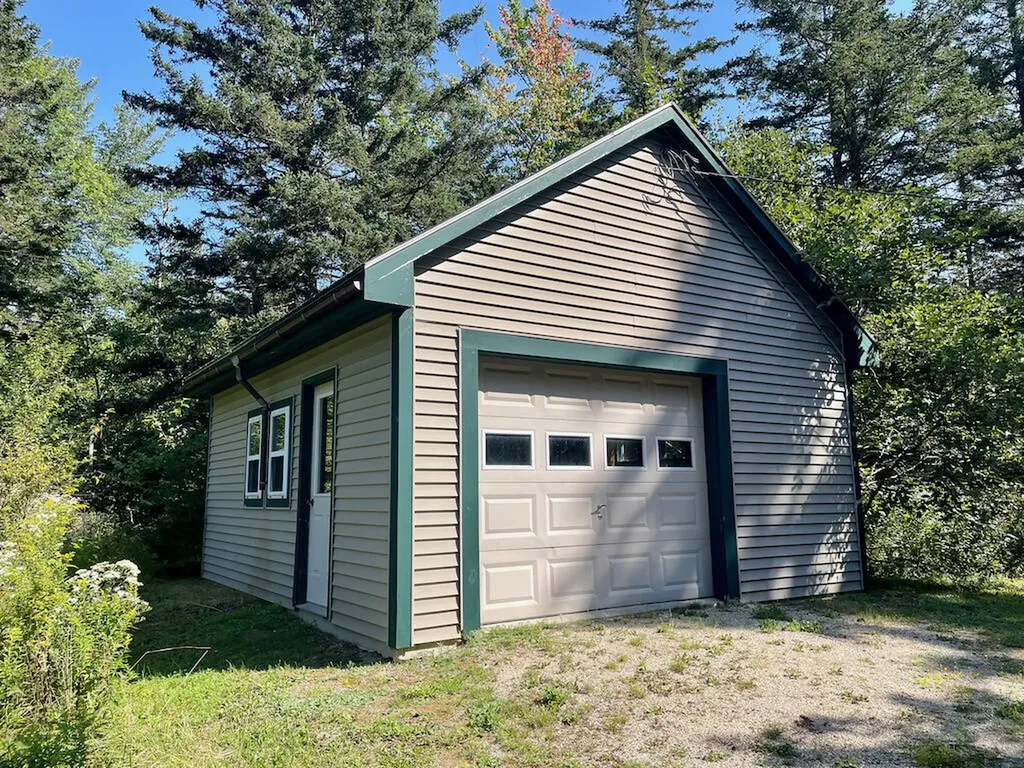 43 Bayberry Point Lane Brooklin ME 04616