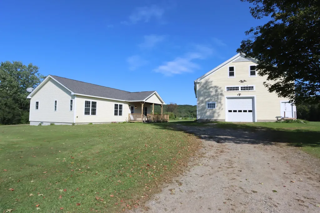 841 Gardiner Road Wales ME 04280