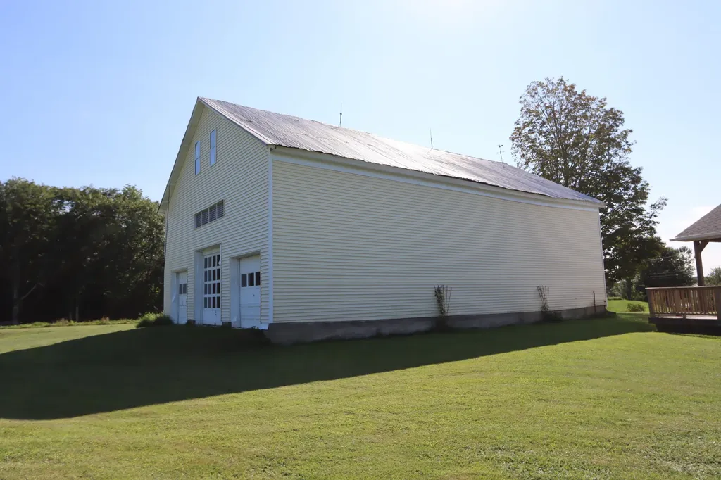 841 Gardiner Road Wales ME 04280