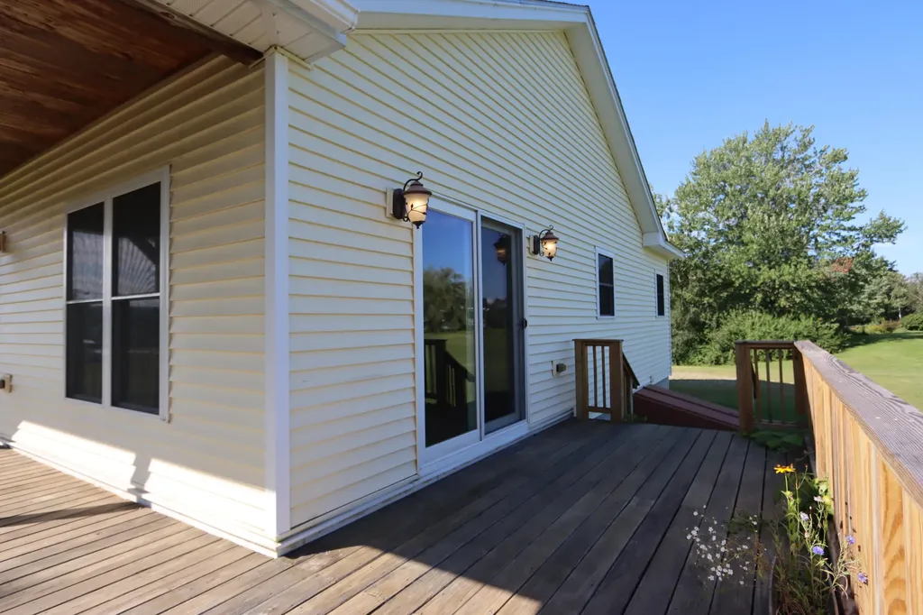 841 Gardiner Road Wales ME 04280