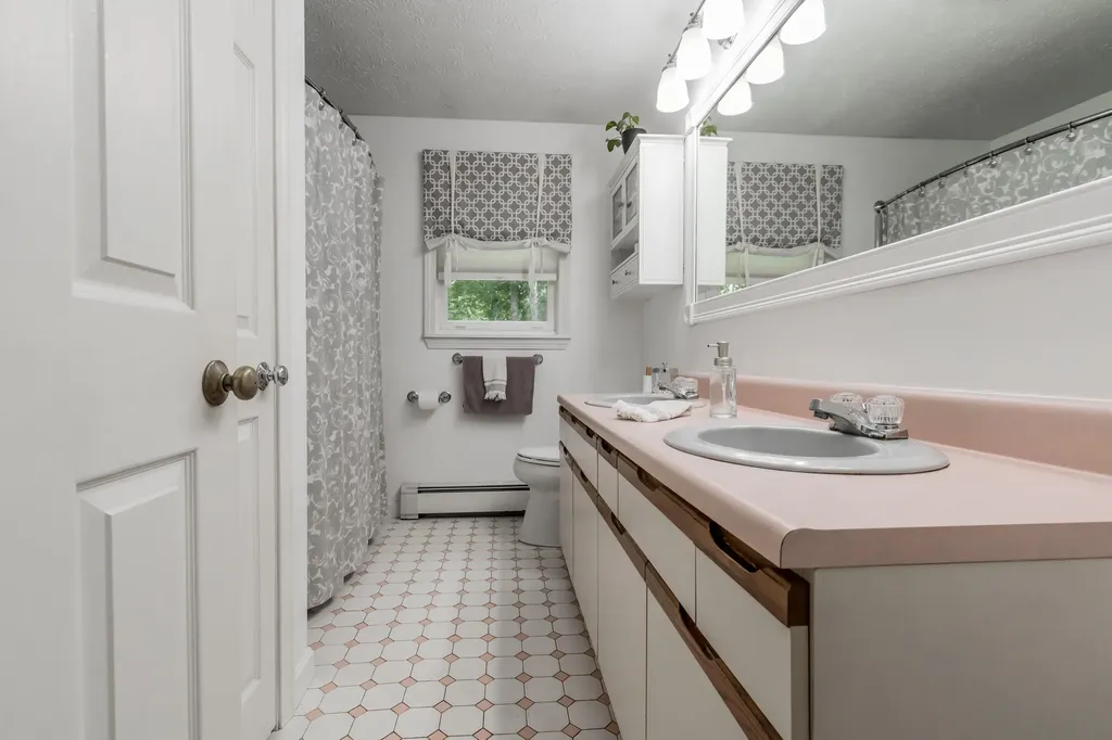 3 Ashwood Drive Saco ME 04072