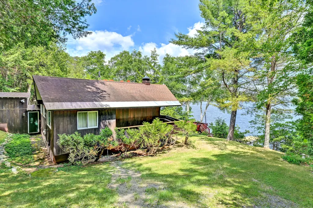96 North Shore Road Harfords Point Twp ME 04442