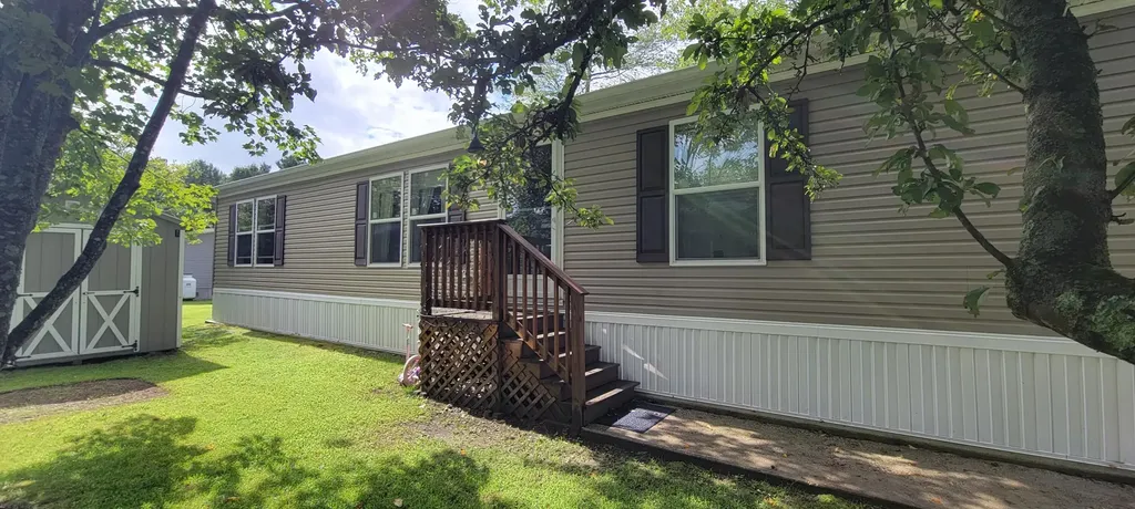 14 Karen Lane Brunswick ME 04011