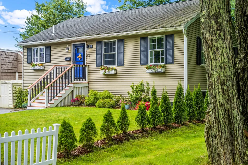 42 Holden Street South Portland ME 04106